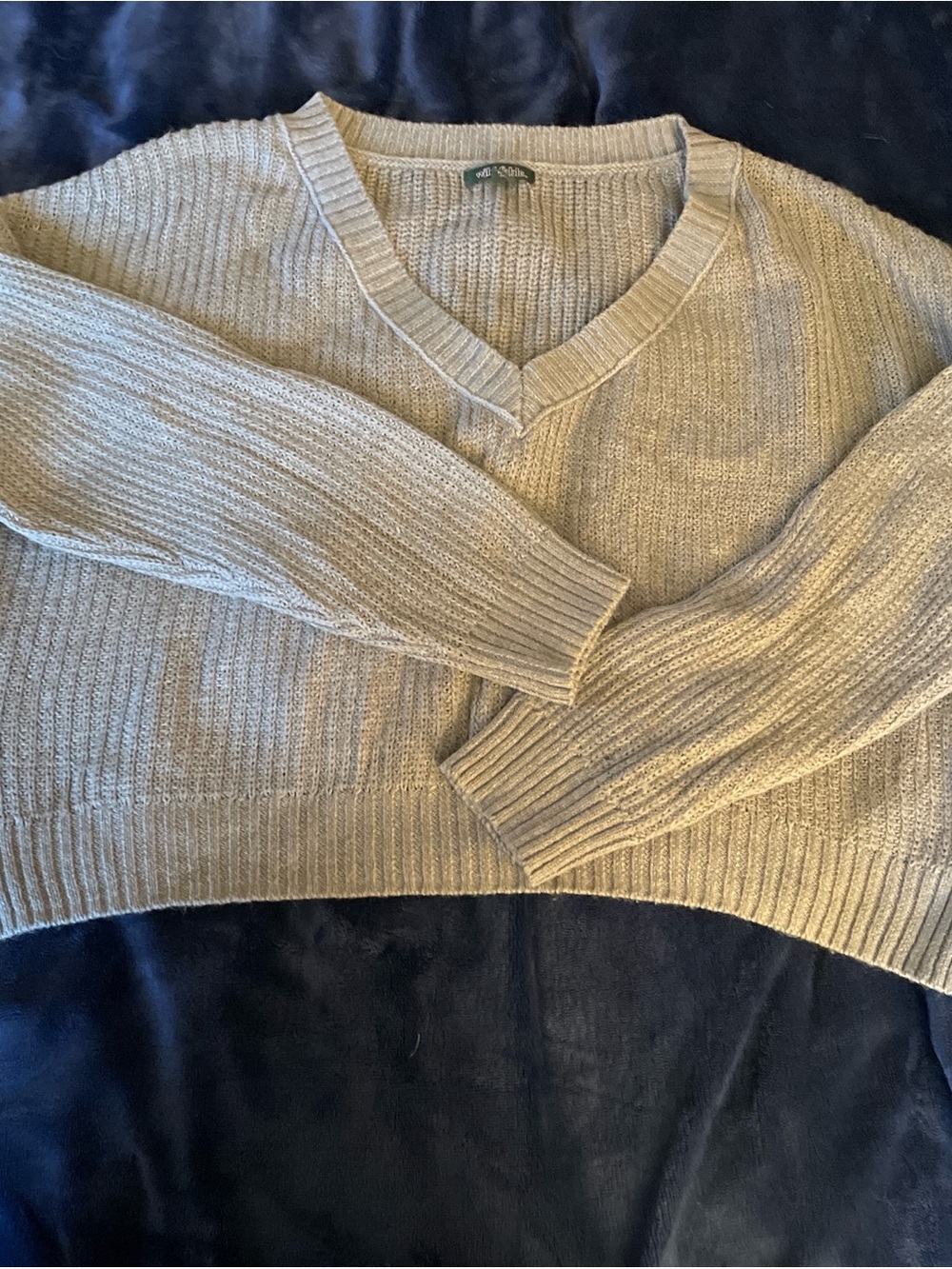 Cropped V-Neck Women's Sweater in Grey